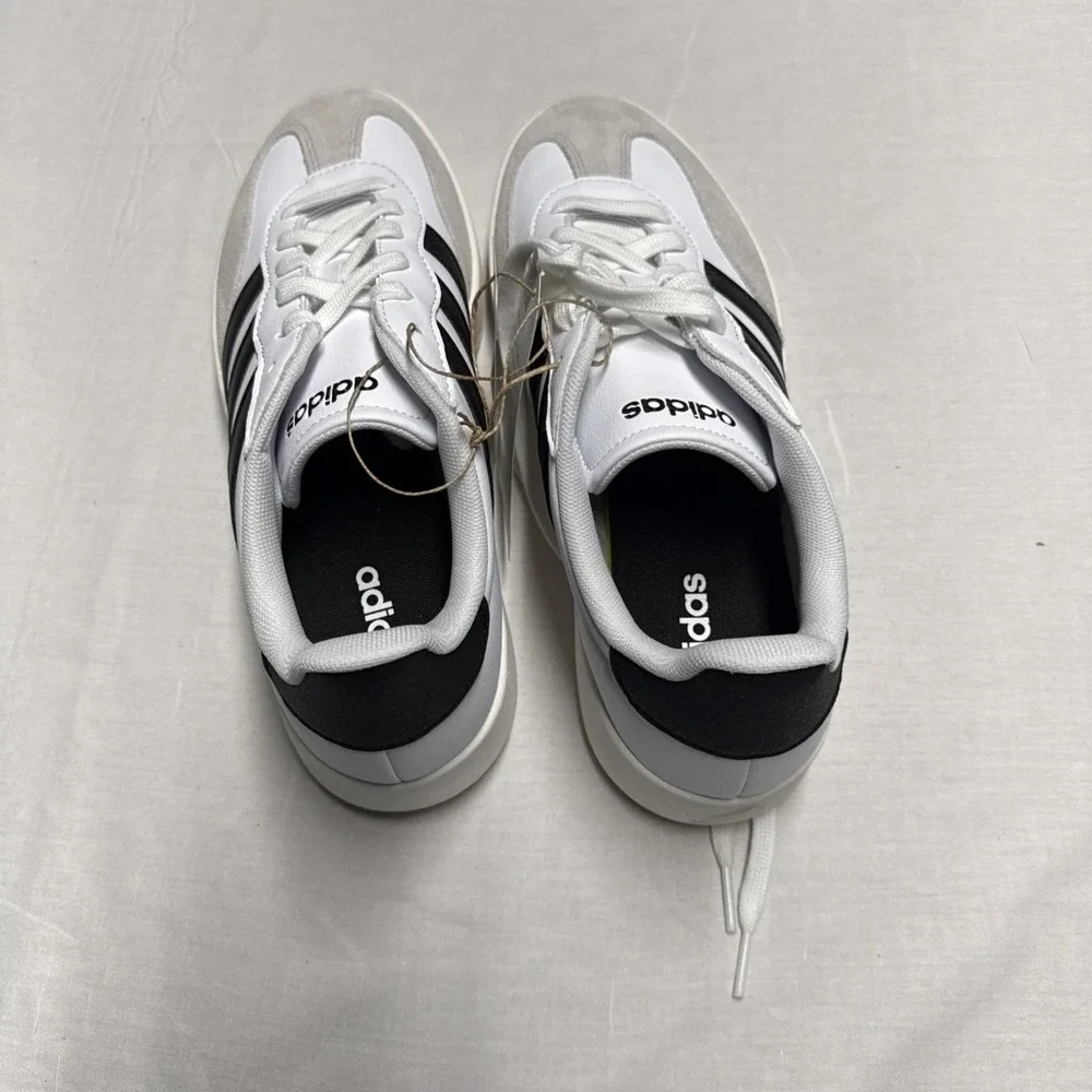 Adidas Barreda Men's Sneakers White Black Size 10 New In Box Casual Shoes